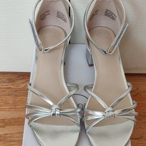 Girls 1901 special occasion shoes